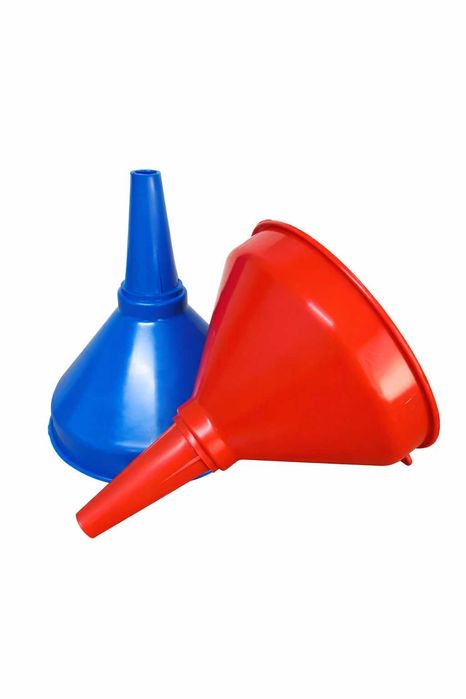 Пластмасова фуния