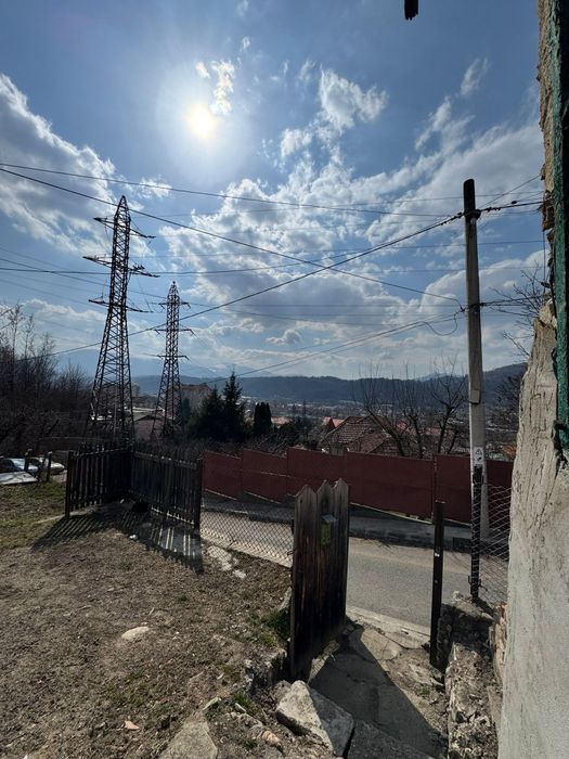 Vand teren de 800 mp in Petrosani