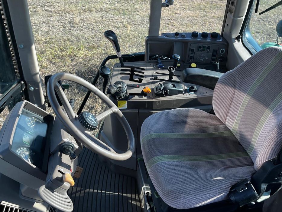 Tractor John Deere 6930 2010 160 cp