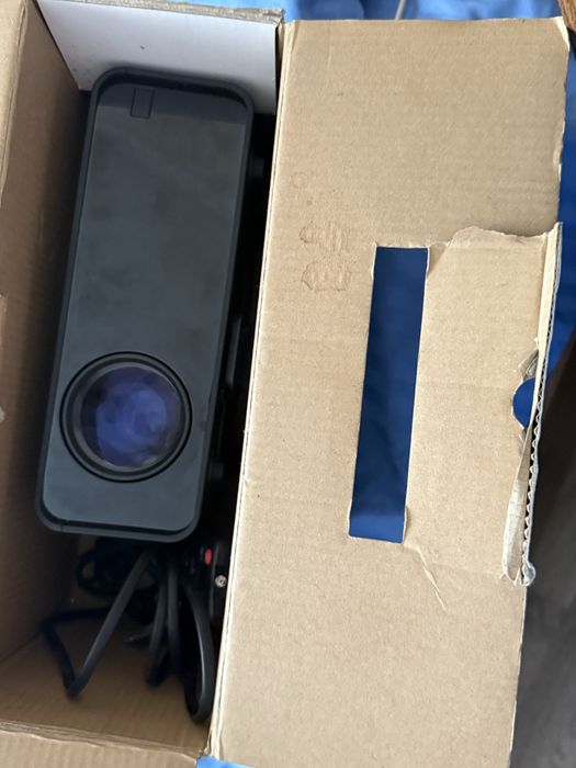 продаеться проектор