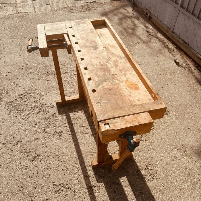 Дърводелски верстак 120 см с 2 менгемета (масив)