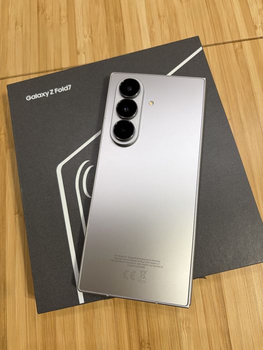 Samsung Z Fold 7 Silver 12/256, IMEI, гарантия до ноября 2026