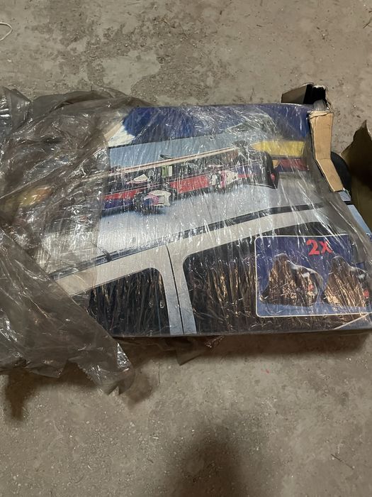 Магнитен багажник за    два     чифта  ски! И още един но без ключалки