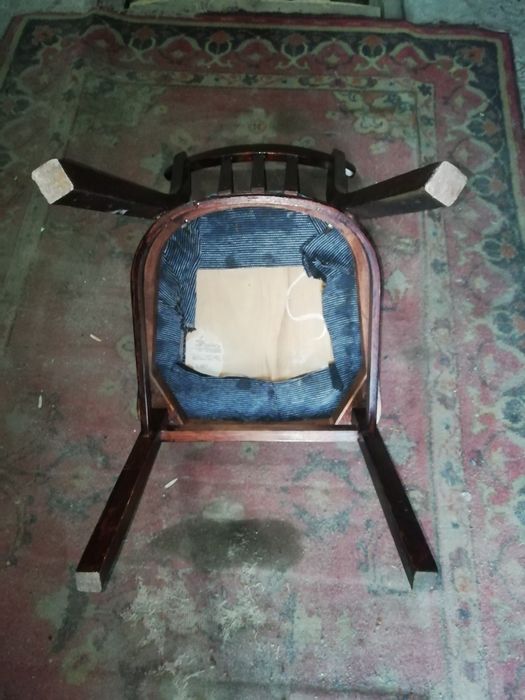 Стул деревянный советский