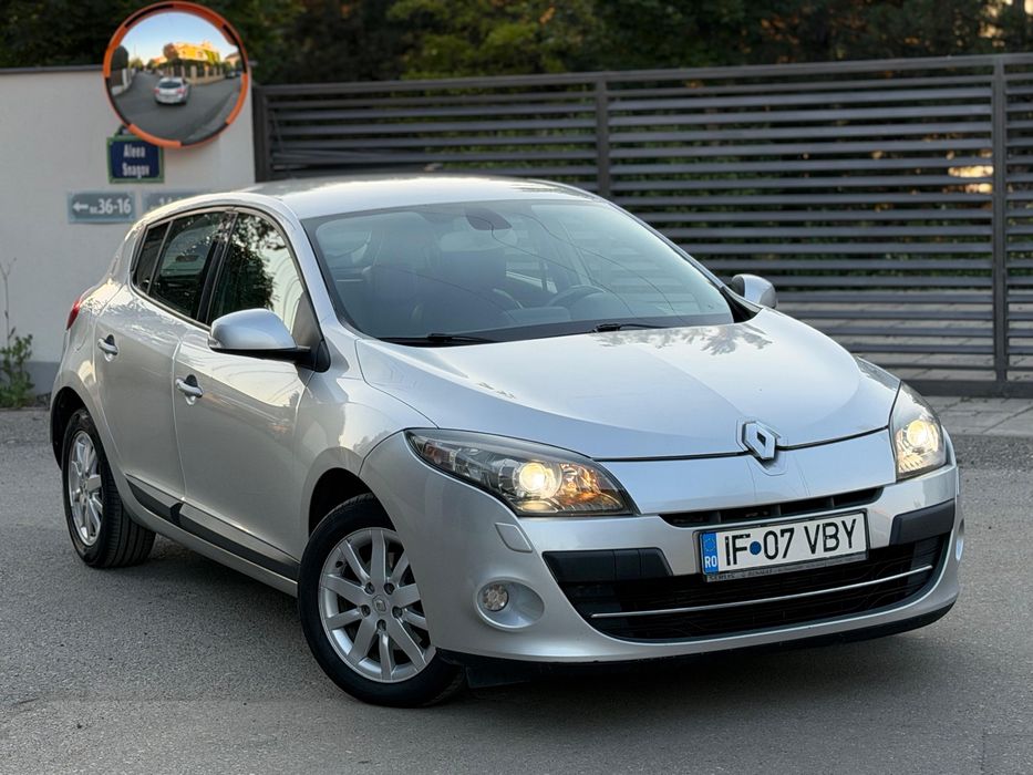 RENAULT Megane