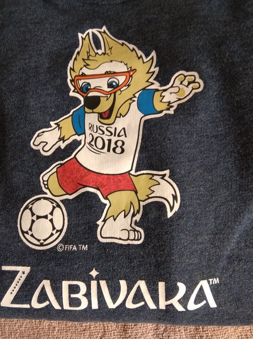 Куртка с капюшоном и карманом "кенгуру" , на 12 лет