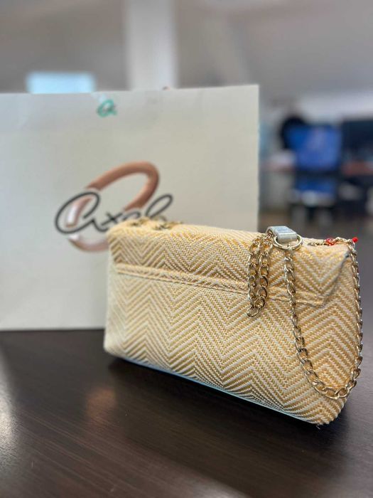 ЧАНТА  за през рамо GOLD AXEL