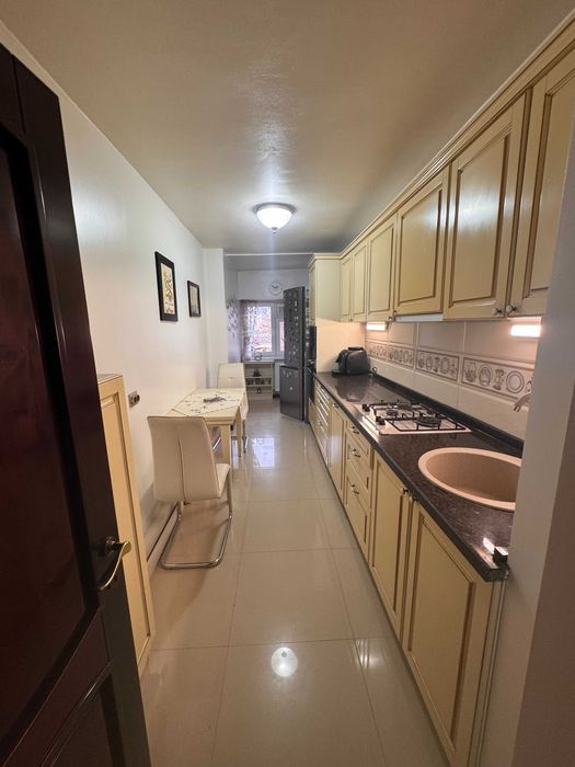 Se inchiriaza apartament 4 camere centru civic ultracentral bloc Regina Maria - Palas