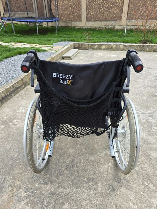 Рингова Инвалидна количка BREEZY Basix