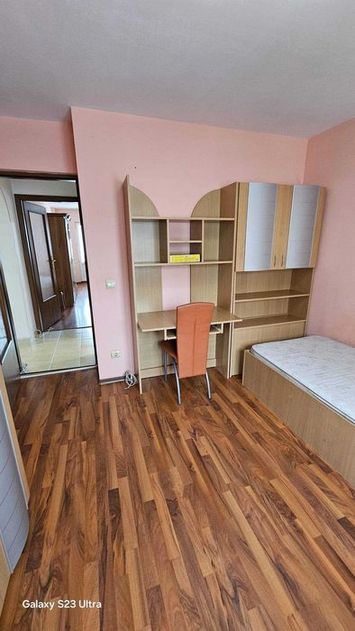 Apartament 2 camere decomandat in Onesti, zona de sus.