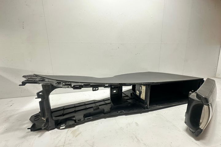 Cotiera 5891105090 Toyota Avensis a 3-a generatie T27 (facelift)