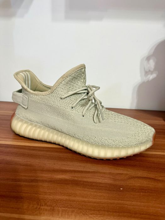 Adidasi Adidas Yeezy