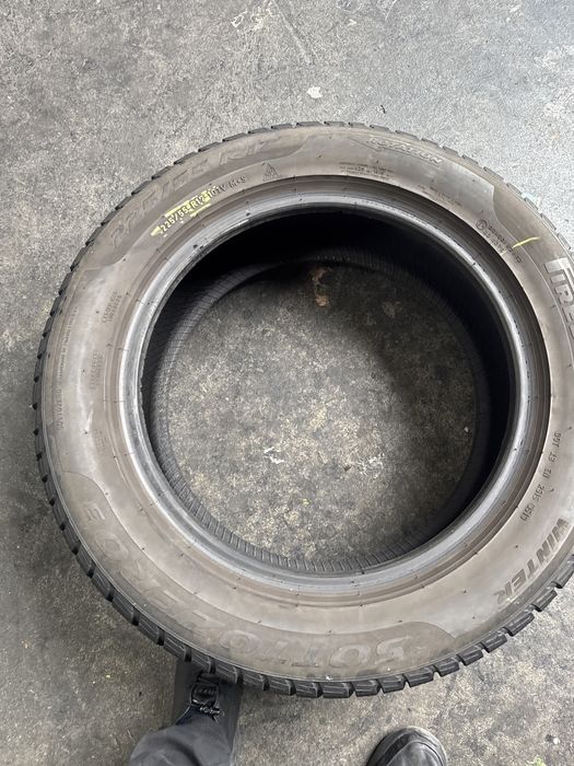 225/55/ 17 Pirelli