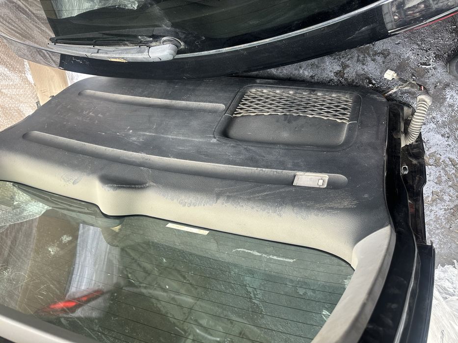 Крышка багажника Rav-4