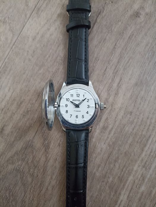 Продам часы СССР