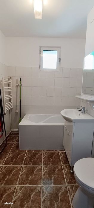 Apartament cu 2 camere decomandate, in cartierul Astra-Mercur
