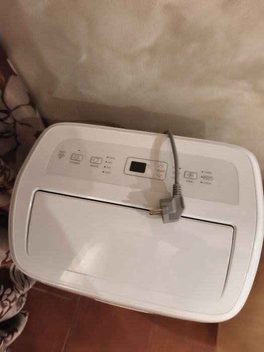 Aer condiționat portabil  HISENSE 9000 BTU
