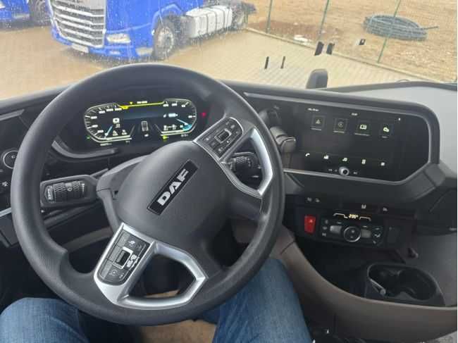 Cap tractor DAF XG 480