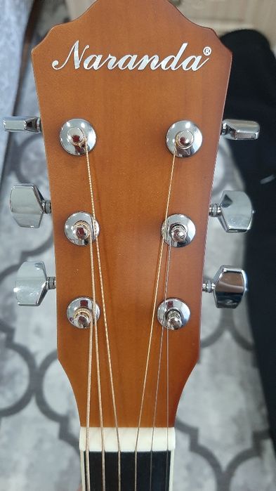 Продам гитару 40.000