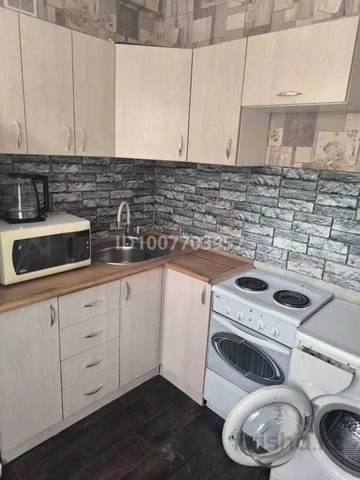 сдам 2 комнатную квартиру