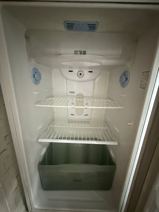 Холодильник, рабочий