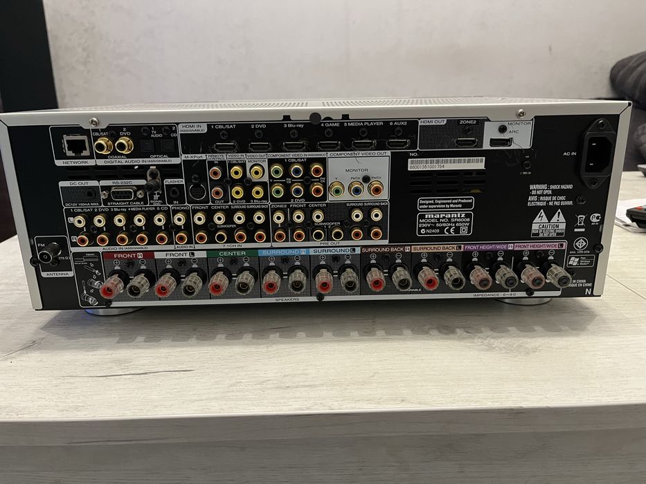 Marantz SR6008.