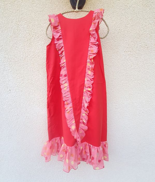 Червена рокля с шифонени къдри р-р М