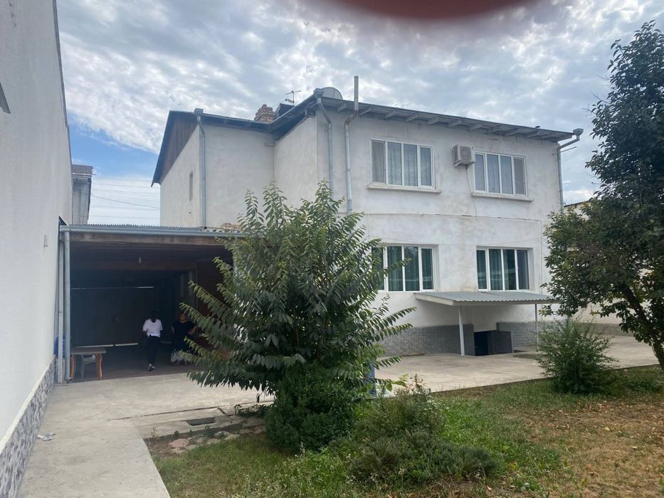 Продаётся дом кирпичный