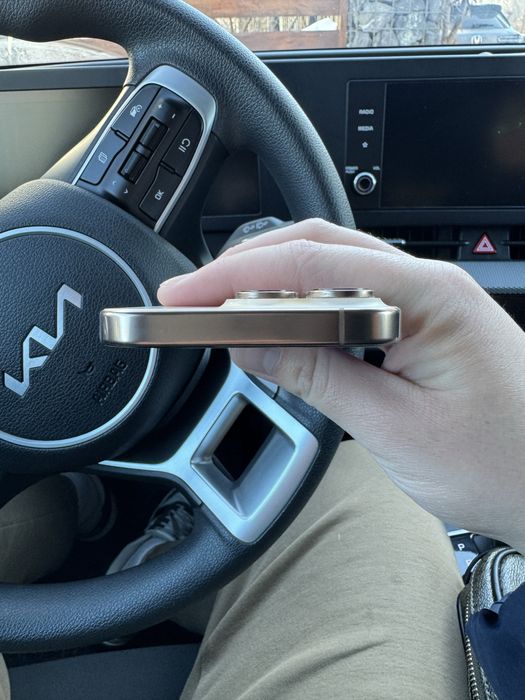 Iphone 16 pro на гарантий айфон 16 про