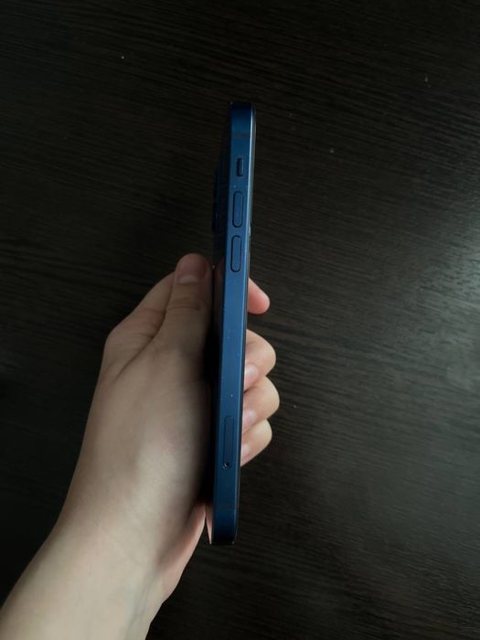 Телефон Iphone 12