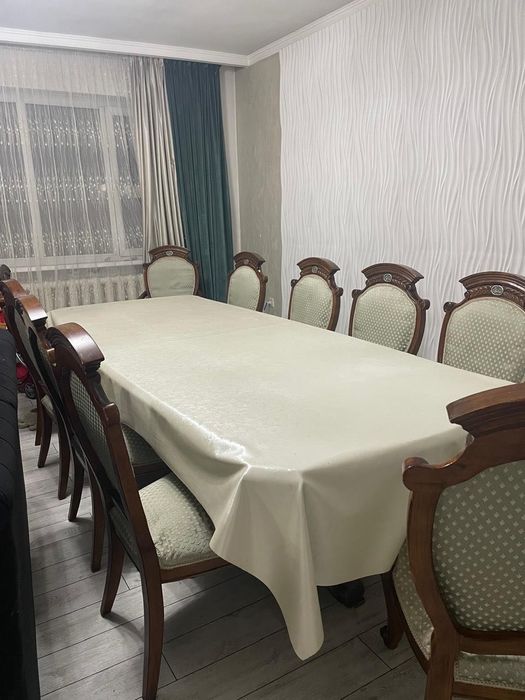 Продам Стол со стульями