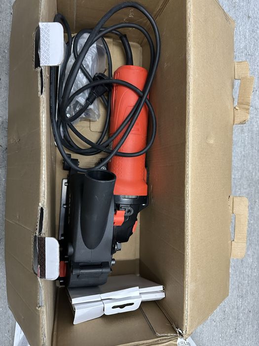 Debitor/freza canale perete