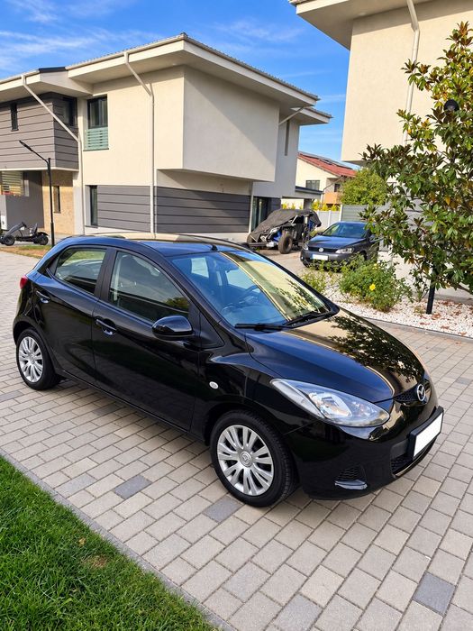 MAZDA 2 2010 — imagine 2
