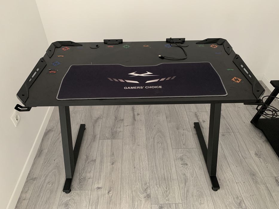 Birou  gaming + rafturi gaming