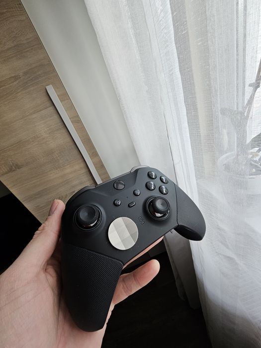Xbox elite controller 2