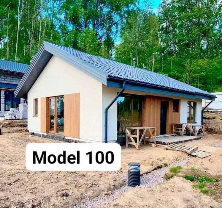 Case pe structura metalica si panou senwichi