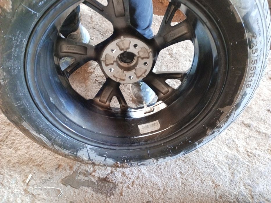 Шина для автомобиля