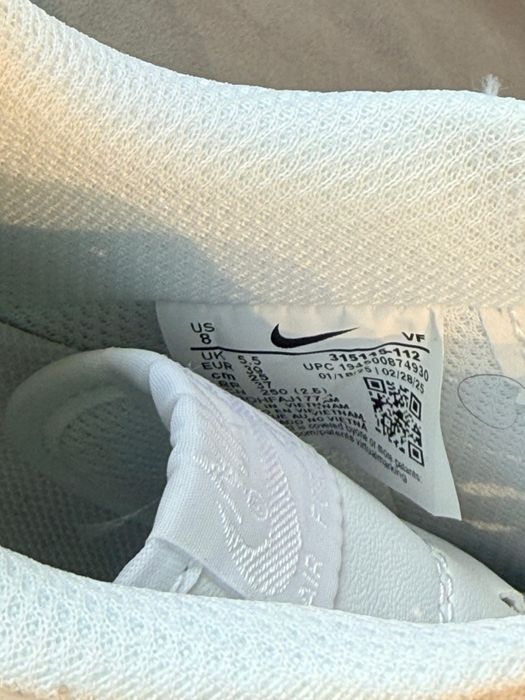 Nike air force 1
Marime: 39
Adidasi in stare perfectă noi cu eticheta