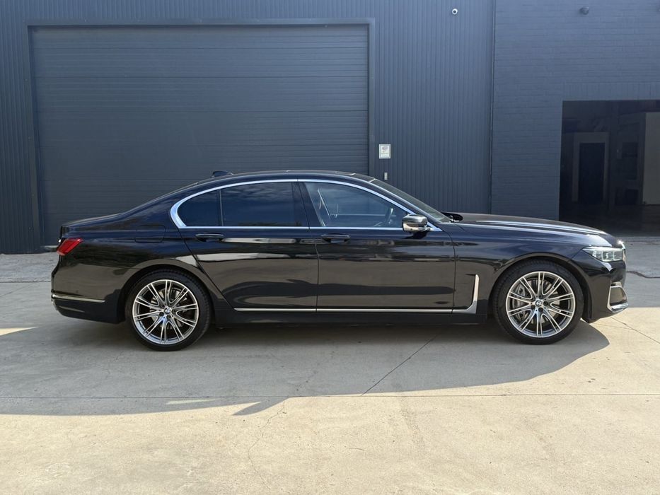 BMW Seria 7 BMW 745e Luxury Individual