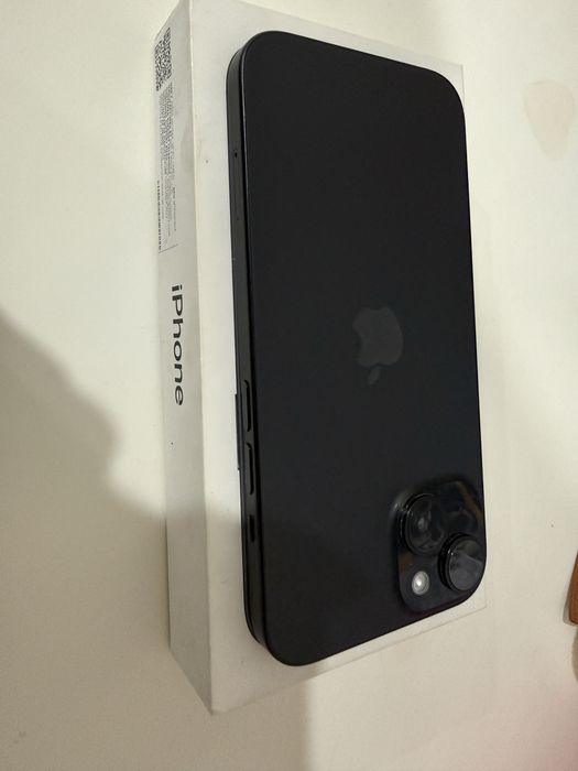 Продам Айфон 15, 128 GB