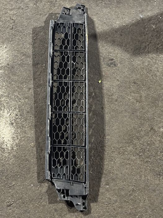 Решетка предна броня Honda Jazz 2011г-2015г