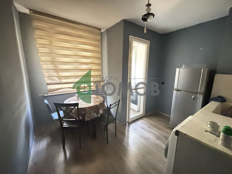 Обзаведен двустаен апартамент в кв. Три Чучура-север