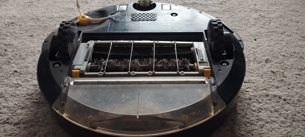 Vând aspirator robot iRobot Roomba 650