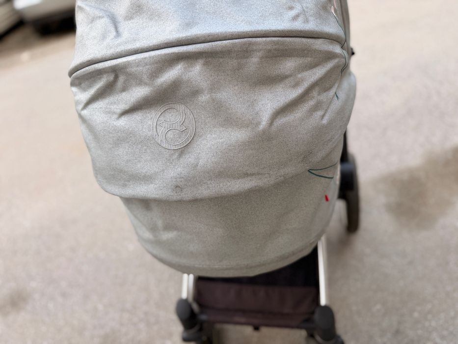 Бебешка количка Cybex Priam с бродерия