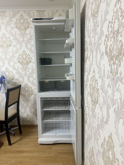 Продам холодильник Атлант