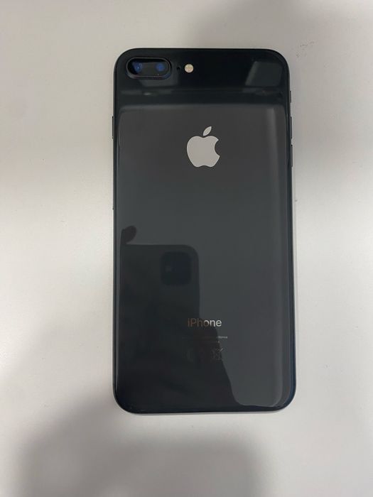 iPhone 8 Plus 64GB ID-xev526