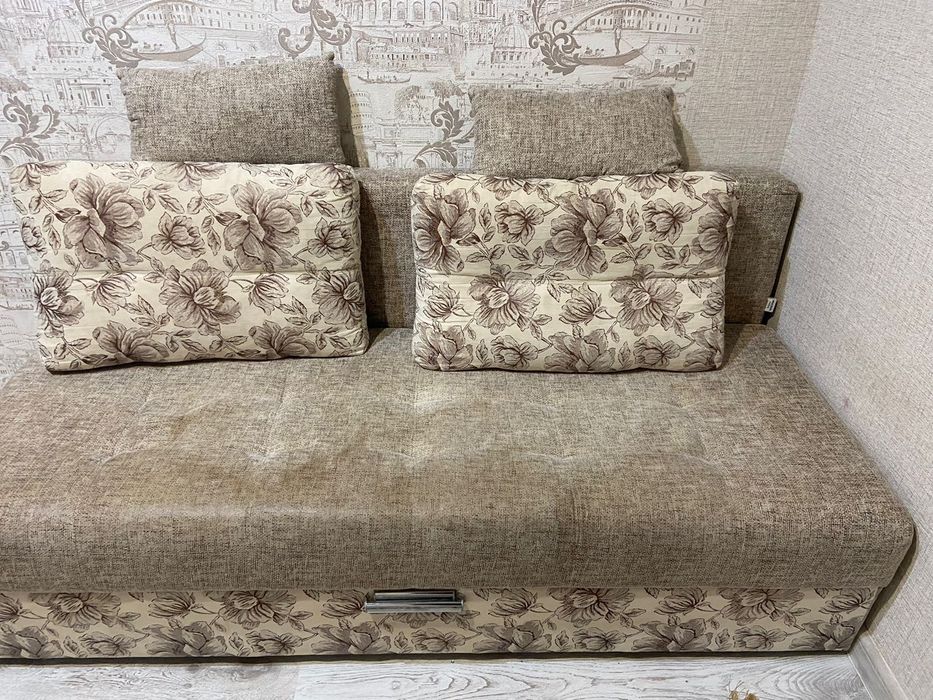 Продам диван в хорошем состоянии