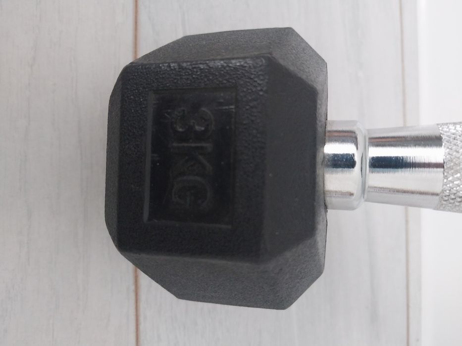 Продам гантели  новые