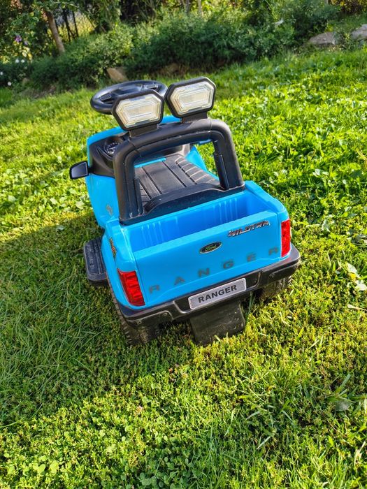 Mașinuță electrică