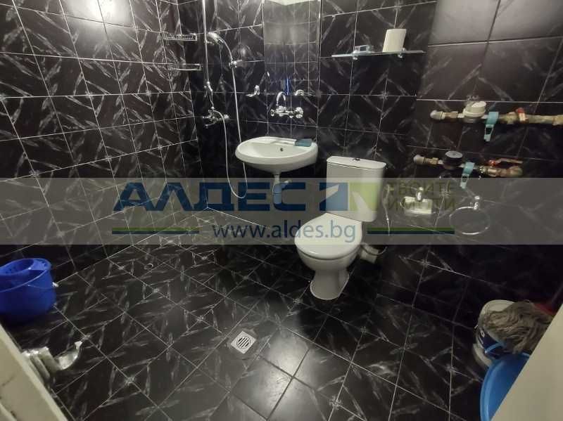 Дава се под наем Двустаен апартамент в София, Център - 70 кв.м за 561 € - Снимка #4